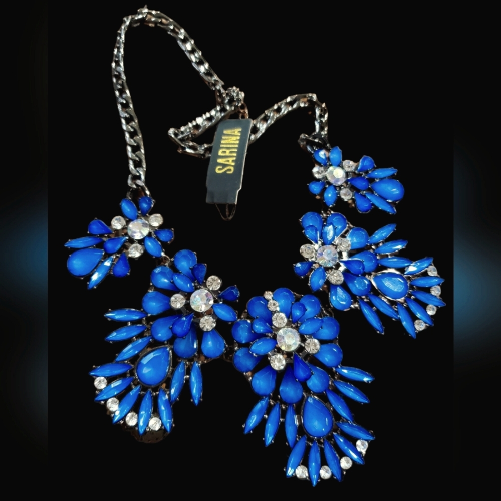 Fashion NWT SARINA Blue & Rhinestone Necklace Impressive ! Cocktail Elegant